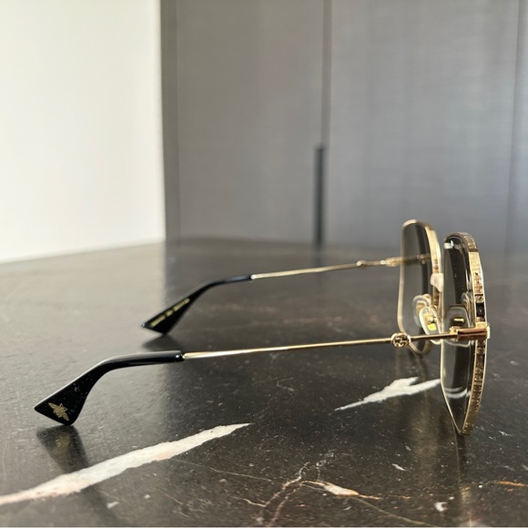 GUCCI OVERSIZED SQUARE FRAMED SUNGLASSES - Picture 5 of 7